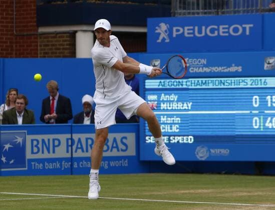 Tennis, ATP-Turnier im Queens Club, Murray - Cilic 18.06.2016. Queens Club, London, England. Aegon Queens Tennis Championships Day Six. Reigning champion Andy Murray (GBR) hits a backhand in his semi final match against Marin Cilic (CRO). xAlanxMartinx  ActionPlus11751038