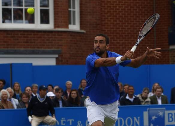 Tennis, ATP-Turnier im Queens Club, Murray - Cilic 18.06.2016. Queens Club, London, England. Aegon Queens Tennis Championships Day Six. Marin Cilic (CRO) volleys in his semi final match against reigning champion Andy Murray (GBR). xAlanxMartinx  ActionPlus11751040