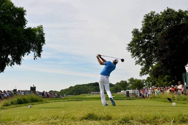 Dustin Johnson hits his tee shot on the 3rd hole in the 3rd round at the U.S. Open at Oakmont Country Club near Pittsburgh, Pennsylvania on June 18, 2016.  OAK20160618906 KEVINxDIETSCH