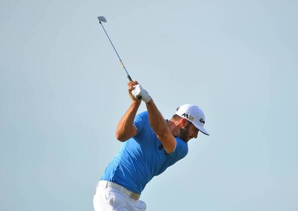 Dustin Johnson hits a tee shot on the 5th hole in the 3rd round at the U.S. Open at Oakmont Country Club near Pittsburgh, Pennsylvania on June 18, 2016.  OAK20160618013 KEVINxDIETSCH