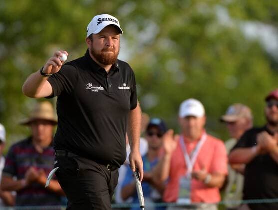 Shane Lowry of Ireland reacts after making a birdie on the 9th hole in the 3rd round of the U.S. Open at Oakmont Country Club near Pittsburgh, Pennsylvania on June 18, 2016.  OAK20160618921 KEVINxDIETSCH