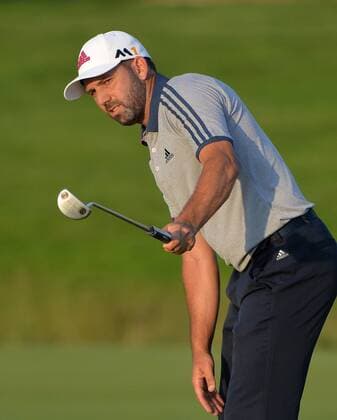 Sergio Garcia reacts after he putts on the 11th hole in the 3rd round of the U.S. Open at Oakmont Country Club near Pittsburgh, Pennsylvania on June 18, 2016.  OAK20160618937 KEVINxDIETSCH