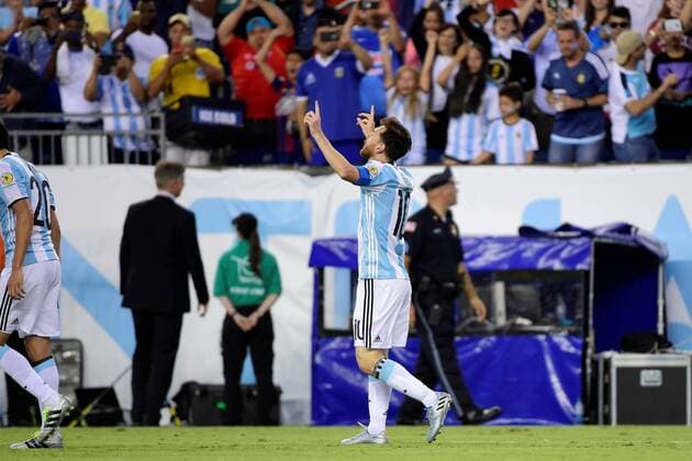 Saturday, June 18, 2016: Argentina forward Lionel Messi (10) gestures after scoring a goal during the Copa America Centenario quarterfinal soccer match between Argentina and Venezuela held at Gillette Stadium in Foxborough, Massachusetts. Argentina defeats Venezuela 4-1. SOCCER 2016: Copa America Centenario Argentina vs Venezuela JUN 18 - ZUMAc04_