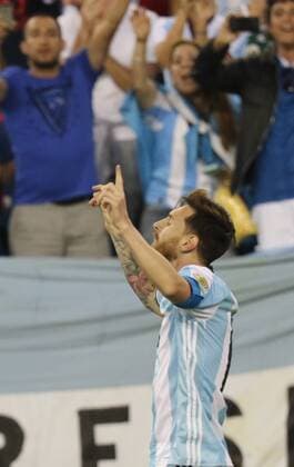 18 June 2016: Argentina forward Lionel Messi (10) points to his god after scoring a goal Saturday. Argentina defeated Venezuela 4-1 in the semi-final match in the 2016 Copa America Centenario at Gillette Stadium in Foxborough, Massachusetts. (Photograph by Corey Silvia Icon Sportswire) SOCCER: JUN 18 Copa America Centenario - Quarterfinal - Argentina v Venezuela Icon0618160057 EDITORIAL USE ONLY
