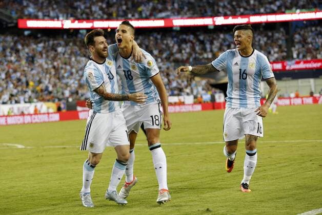 18 June 2016: Argentina midfielder Erik Lamela (18) screams to the fans after scoring. Argentina defeated Venezuela 4-1 in the quarterfinal of the 2016 Copa America Centenario at Gillette Stadium in Foxborough, Massachusetts. (Photograph by Fred Kfoury III Icon Sportswire) SOCCER: JUN 18 Copa America Centenario - Quarterfinal - Argentina v Venezuela Icon482160618009 EDITORIAL USE ONLY