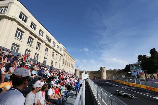 Themen der Woche - Sport Bilder des Tages - SPORT Formel 1, GP Baku 6 Nico Rosberg (GER, Mercedes AMG Petronas Formula One Team), xHOCHxZWEIx