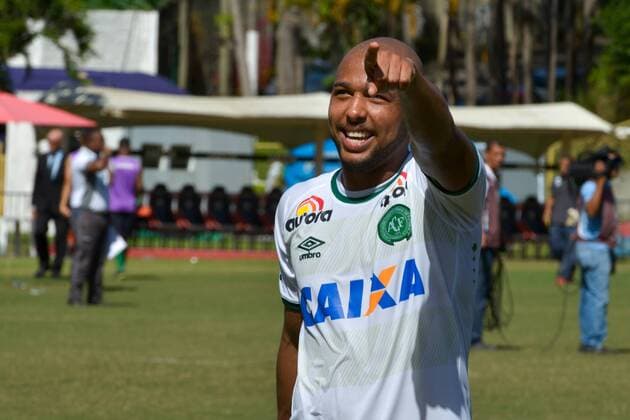 Vit?ria X Chapecoense SALVADOR, BA - 19 06 2016: WIN X CHAPECOENSE - Game Series of the Brazilian Championship between Victoria and Chapecoense held at Barrad?o (Barrad?o). In the picture, Sergio Manoel, player Chapecoense. (Photo: John Alvarez FotoArena)  Jo?oxAlvarez