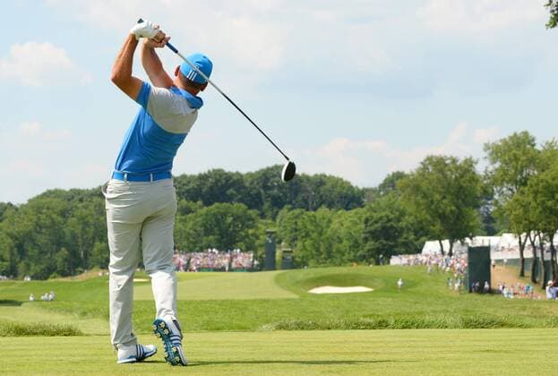 Sergio Garcia of Spain tees off on the 3rd hole in the final round at the U.S. Open at Oakmont Country Club near Pittsburgh, Pennsylvania on June 19, 2016.  OAK20160619904 PATxBENIC