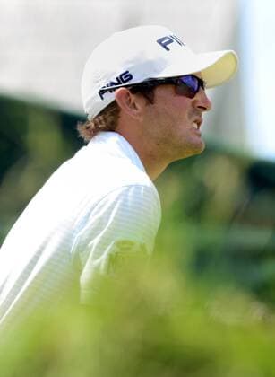Andrew Landry watches his tee shot on the first hole final round of the U.S. Open golf championship at Oakmont Country Club near Pittsburgh, on June 19, 2016. Andrew Laddry starts the final round in second place with three under par.  OAK20160619306 ARCHIExCARPENTER