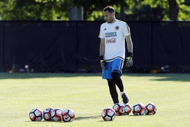 Colombia national soccer team goalkeeper David Ospina during a training session in Chicago, Illinois, US, 19 June 2016, prior of next 22 June semifinal of the Copa America against Chile. TRAINING SESSION OF COLOMBIA !ACHTUNG: NUR REDAKTIONELLE NUTZUNG!  CHI200 20160620-636019838083135256