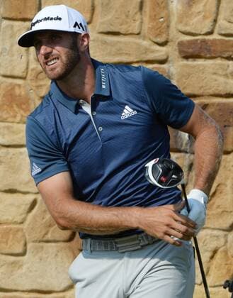 Dustin Johnson hits a tee shot on the 9th hole in the final round at the U.S. Open at Oakmont Country Club near Pittsburgh, Pennsylvania on June 19, 2016.  OAK20160619935 PATxBENIC