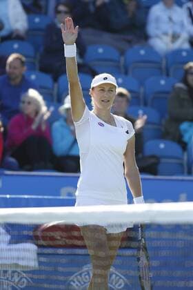 20.06.2016 Eastbourne, England. Aegon WTA Tennis Damen International Eastbourne Tennis Tournament. Ekaterina Makarova (RUS) defeats Tara Moore (GBR) by a score 7-5, 6-4, in their 1st round match at Devonshire Park. xHongboxChenx  ActionPlus11752345