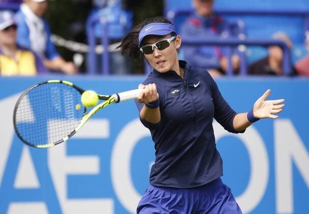 20.06.2016 Eastbourne, England. Aegon WTA Tennis Damen International Eastbourne Tennis Tournament. Action between Andrea Petkovic (GER) and Saisai Zheng (CHN) in their 1st round match at Devonshire Park. xHongboxChenx  ActionPlus11752346