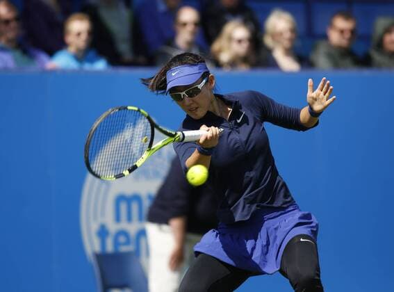 20.06.2016 Eastbourne, England. Aegon WTA Tennis Damen International Eastbourne Tennis Tournament. Action between Andrea Petkovic (GER) and Saisai Zheng (CHN) in their 1st round match at Devonshire Park. xHongboxChenx  ActionPlus11752352