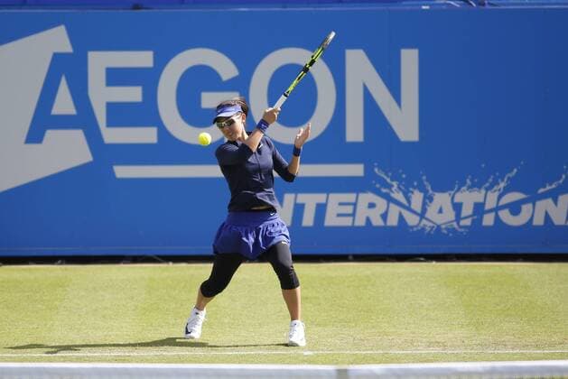 20.06.2016 Eastbourne, England. Aegon WTA Tennis Damen International Eastbourne Tennis Tournament. Action between Andrea Petkovic (GER) and Saisai Zheng (CHN) in their 1st round match at Devonshire Park. xHongboxChenx  ActionPlus11752356