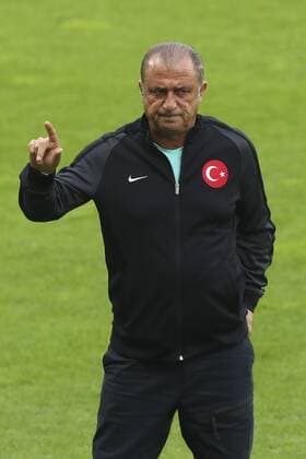 EURO 2016, Training Nationalteam Türkei Fatih Terim ( Coach Turquie) - Fussball Nationalteam Training Türkei - UEFA EURO EM Europameisterschaft Fussball 2016 - Lens - 20 06 2016 GwendolineLeGoff Panoramic 