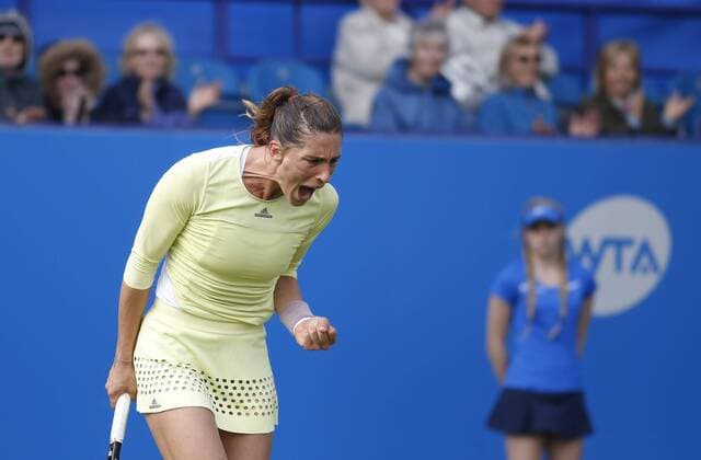 20.06.2016 Eastbourne, England. Aegon WTA Tennis Damen International Eastbourne Tennis Tournament. Andrea Petkovic (GER) defeats Saisai Zheng (CHN) by a score 5-7, 6-2, 6-4 in their 1st round match at Devonshire Park. xHongboxChenx  ActionPlus11752440