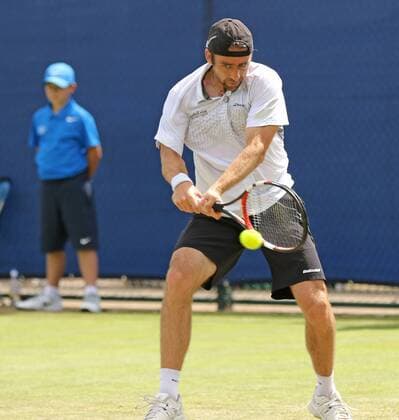 Tennis, ATP-Turnier in Nottingham, Benjamin Becker - Guido Pella 21.06.2016. Nottingham Tennis Centre, Nottingham, England. Aegon Open Mens ATP Tennis Herren Tennis. Benjamin Becker of Germany in action against Guido Pella of Argentina xDavidxKissmanx  ActionPlus11752771
