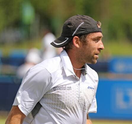 Tennis, ATP-Turnier in Nottingham, Benjamin Becker - Guido Pella 21.06.2016. Nottingham Tennis Centre, Nottingham, England. Aegon Open Mens ATP Tennis Herren Tennis. Benjamin Becker of Germany levels the match against Guido Pella of Argentina xDavidxKissmanx  ActionPlus11752773
