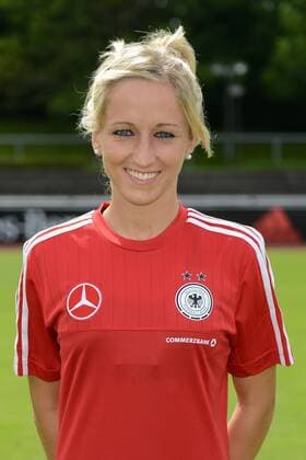 Kathrin Hendrich beim Fototermin waehrend des Trainingslagers in Grassau. Grassau, GER, 21.06.2016 - Fototermin DFB-Frauen-Nationalmannschaft, Fototermin DFB-Frauen-Nationalmannschaft, xKLx
