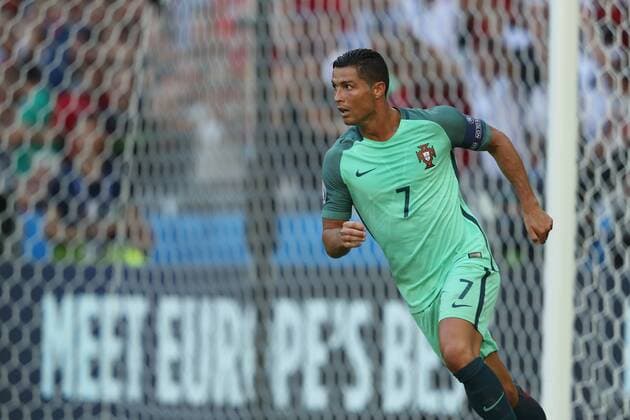 SOCCER - UEFA EURO EM Europameisterschaft Fussball 2016, HUN vs POR LYON,FRANCE,22.JUN.16 - SOCCER - UEFA European Championship EM Europameisterschaft 2016, international match Länderspiel Hungary vs Portugal. Image shows Cristiano Ronaldo (POR). GEPAxpictures xAndreasxPranter