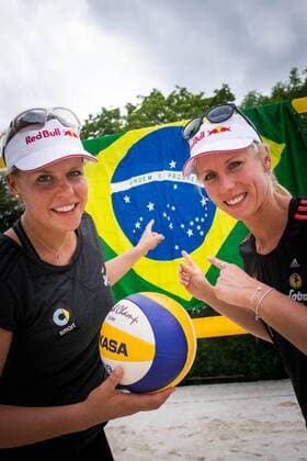 Rio 2016, Beachvolleyball, Shooting mit Britta Büthe und Karla Borger Interview mit den Beachvolleyballerinen Britta Buethe und Karla Borger(T-Shirt mit roten Streifen) Beachvolleyballerinen Borger Buethe