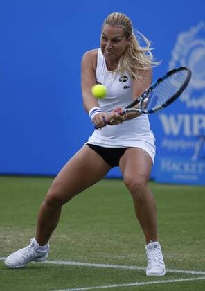 23.06.2016 Eastbourne, England. Aegon International Eastbourne Tennis Tournament. Dominika Cibulkova (SVK) in action against Agnieszka Radwanska (POL) in their Quarterfinals match at Devonshire Park. xHongboxChenx  ActionPlus11753839