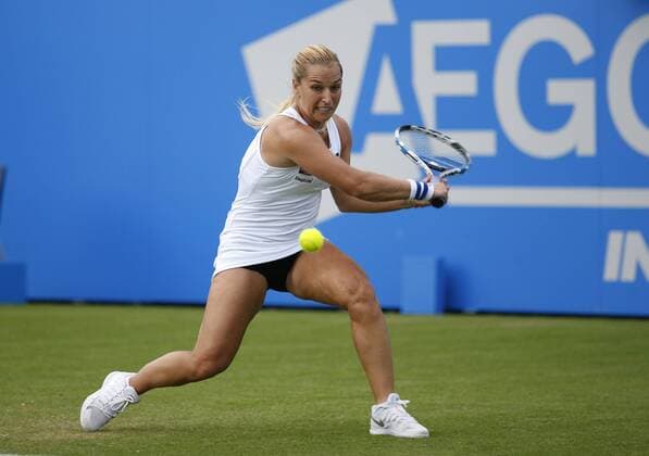 23.06.2016 Eastbourne, England. Aegon International Eastbourne Tennis Tournament. Dominika Cibulkova (SVK) in action against Agnieszka Radwanska (POL) in their Quarterfinals match at Devonshire Park. xHongboxChenx  ActionPlus11753840