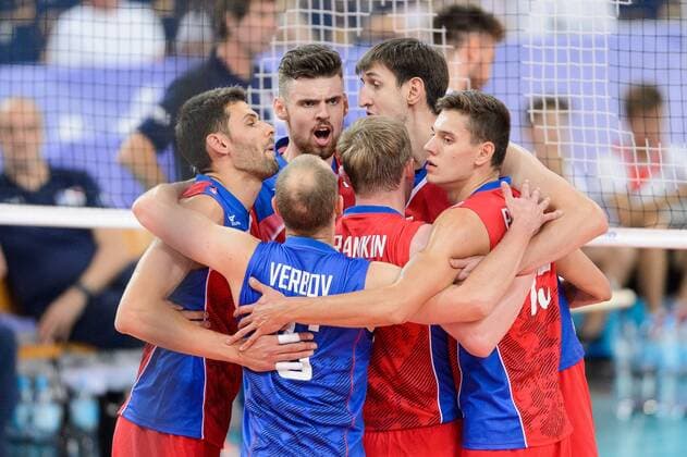 Volleyball, FIVB World League, Russland - Frankreich Lodz, Atlas Arena 2016, FIVB World League 2016, Russia (red) - France (white) Lukas Divis , Egor Kliuka , Alexey Verbov , Sergey Grankin , Artem Volvich , Victor Polataev FRANCE OUT!  160624PAL012