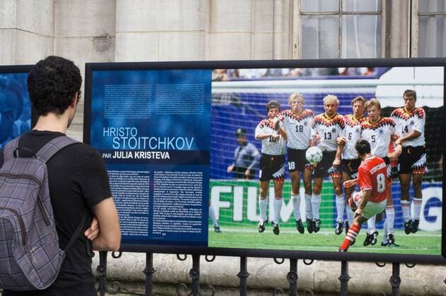 EURO 2016, Fußballausstellung am Hotel de Ville in Paris hristo stoitchkov NEWS: Exposition foot hotel de ville - PARIS - 24 06 2016 JustineVandermarliere Panoramic 