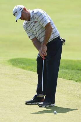 June 25, 2016 - Rod Pampling sinks a birdie on hole number two during third round play at the Quicken Loans National at Congressional Country Club in Bethesda MD. PGA Golf Herren 2016: Quicken Loans National JUN 25 - ZUMAcjm_