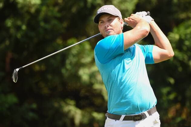 June 25, 2016 - Chris Stroud tees off at hole number five during third round play at the Quicken Loans National at Congressional Country Club in Bethesda MD. PGA Golf Herren 2016: Quicken Loans National JUN 25 - ZUMAcjm_