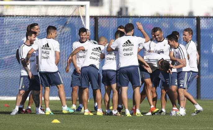 Argentina s players during a training session at Metlife stadium in East Rutherford, New Jersey, United States, 25 June 2016. Argentina will face Chile for their Copa America Centenario final match on Sunday. ARGENTINA PRESSER !ACHTUNG: NUR REDAKTIONELLE NUTZUNG!  NEW053 20160626-636024983944162739
