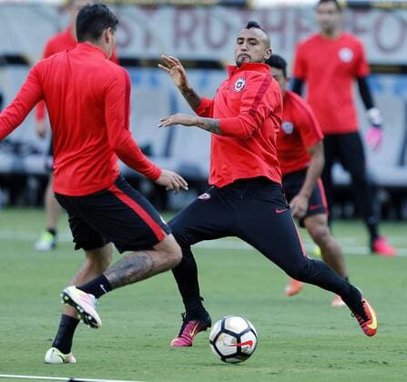 Chile player Arturo Vidal during a training session at Metlife stadium in East Rutherford, New Jersey, United States, 25 June 2016. Chile will face Argentina for their Copa America Centenario final match on Sunday. CHILE TRAINING !ACHTUNG: NUR REDAKTIONELLE NUTZUNG!  NEW063 20160626-636025008740326429