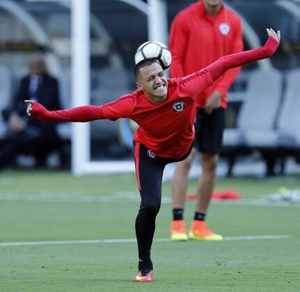 Chile player Alexis Sanchez during a training session at Metlife stadium in East Rutherford, New Jersey, United States, 25 June 2016. Chile will face Argentina for their Copa America Centenario final match on Sunday. CHILE TRAINING !ACHTUNG: NUR REDAKTIONELLE NUTZUNG!  NEW064 20160626-636025009366198429