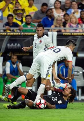 25 June 2016: Colombia midfielder Daniel Torres (16) and United States midfielder Jermaine Jones (13) tangle up during the Copa America Centenario third place game between the United States and Colombia at the University of Phoenix Stadium in Glendale, Ariz. Colombia won 1-0. (Photo by Carlos Herrera Icon Sportswire) SOCCER: JUN 25 JUN 25 Copa America Centenario - Third Place - United States v Colombia Icon1606251443 EDITORIAL USE ONLY