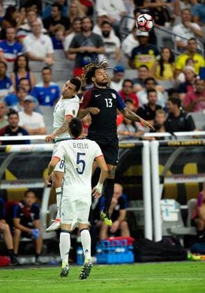 25 June 2016: Colombia midfielder Edwin Cardona (8) and United States midfielder Jermaine Jones (13) fight for the ball during the Copa America Centenario third place game between the United States and Colombia at the University of Phoenix Stadium in Glendale, Ariz. Colombia won 1-0. (Photo by Carlos Herrera Icon Sportswire) SOCCER: JUN 25 JUN 25 Copa America Centenario - Third Place - United States v Colombia Icon1606251343 EDITORIAL USE ONLY