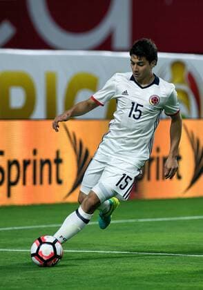 25 June 2016: Colombia defender Stefan Medina (15) controls the ball during the Copa America Centenario third place game between the United States and Colombia at the University of Phoenix Stadium in Glendale, Ariz. Colombia won 1-0. (Photo by Carlos Herrera Icon Sportswire) SOCCER: JUN 25 Copa America Centenario - Third Place - United States v Colombia Icon1606251020 EDITORIAL USE ONLY