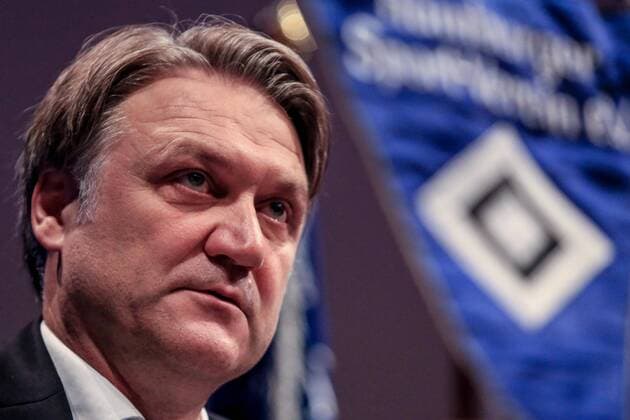 Deutschland, Hamburg , CCH, Fussball, 1. Bundesliga, Saison 2016 2017 , Mitgliederversammlung des Hamburger SV , Vorstandsvorsitzender, Sportdirektor Dietmar Beiersdorfer (HSV)