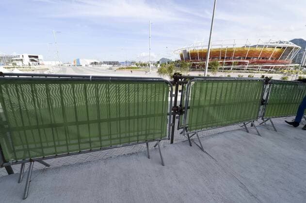 Entrega do Vel?dromo Rio 2016 RIO DE JANEIRO, Brazil - 25 06 2016: VELODROME DELIVERY RIO 2016 - Access ramp with balustrade improvised during the inauguration of the Olympic Velodrome at the Rio mayor Eduardo Paes to the President of Rio 2016, Carlos Arthur Nuzman. The works were delayed and delivery is the last of the Olympic Park Rio 2016 in Barra da Tijuca. (Photo: Celso Pupo FotoArena) 1152854  CelsoxPupo