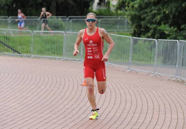 26.06.2016 T3 Triathlon in Düsseldorf 1.Bundesliga Damen und Deutsche Meisterschaft Jodie Stimpson (EJOT Team TV Buschhütten) wurde Gesamtsiegerin HM