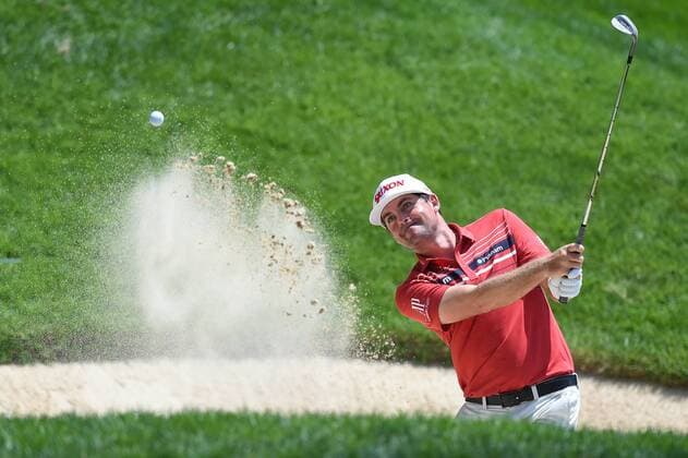 June 26, 2016 - Keegan Bradley hits out of the green side bunker on the 233 yard, pard 3 second hole during final round play at the Quicken Loans National at Congressional Country Club in Bethesda MD. PGA Golf Herren 2016: Quicken Loans National JUN 26 - ZUMAcjm_