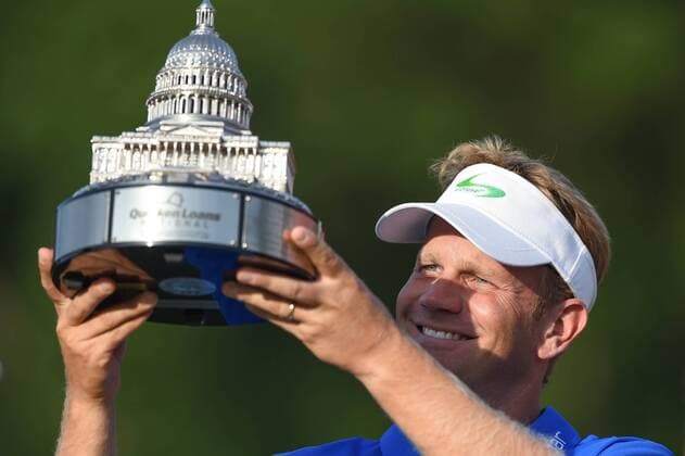 June 26, 2016 - Billy Hurley III holds up the winning trophy after winning the Quicken Loans National at Congressional Country Club in Bethesda MD. PGA Golf Herren 2016: Quicken Loans National JUN 26 - ZUMAcjm_