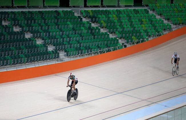 (160627) -- RIO DE JANEIRO, June 27, 2016 -- Cyclists ride at the Velodrome inside the Rio 2016 Olympic Park in Rio de Janeiro, Brazil, June 26, 2016. The last venue of the Rio 2016 Olympic Park was officially delivered to the Organizing Committee of the Rio 2016 Olympic and Paralympic Games on Sunday. ) (SP)BRAZIL-RIO DE JANEIRO-OLYMPIC VENUE-VELODROME LixMing 