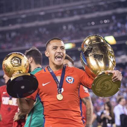 June 26, 2016 - East Rutherford, New Jersey, U.S - Chile forward ALEXIS SANCHEZ (7) celebrates winning the tournament MVP award and the Copa America trophy at the Copa America Centenario 2016 Final at MetLife Stadium. Soccer 2016 - Copa America Final - Chile 4-2 Argentina - ZUMAs192