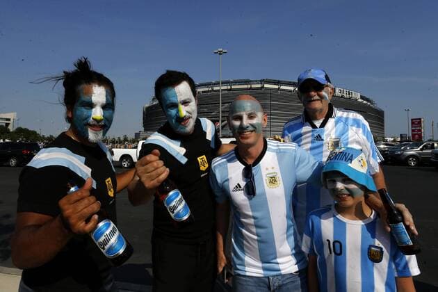 Football, Argentina v Chile. Copa America Centenario Championship 2016. Argentina s fans attend to the Copa America Centenario Championship final match against Chile at the Met Life stadium in New Jersey, USA. 26 06 2016 Argentina v Chile, final Copa America Centenario 2016. 