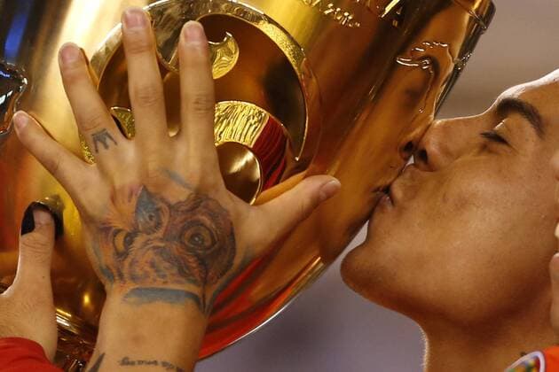 Football, Argentina v Chile. Copa America Centenario Championship 2016. Chile s player Eduardo Vargas celebrates the Copa America Centenario Championship title after winning against Argentina at the Met Life stadium in New Jersey, USA. 26 06 2016 Argentina v Chile, final Copa America Centenario 2016. 