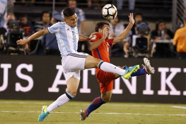 Football, Argentina v Chile. Copa America Centenario Championship 2016. Chile s player Jose Pedro Fiuenzalida, right, battles for the ball against Matias Kranevitter of Argentina during the Copa America Centenario Championship final match at the Met Life stadium in New Jersey, USA. 26 06 2016 Argentina v Chile, final Copa America Centenario 2016. 