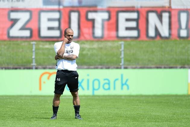 Fußball Testspiel Hammer SpVg - Rot-Weiss Essen am 26.06.2016 in der EVORA Arena in Hamm David Odonkor ( Sportlicher Leiter Hamm ) Foto: Osnapix TT