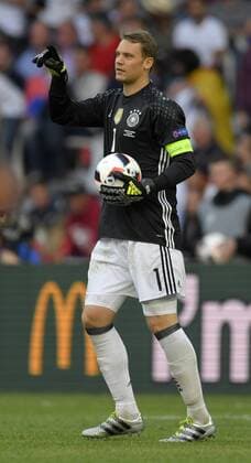 26.06.2016, Fussball EM-2016 Frankreich, Achtelfinale, Deutschland - Slowakei, im im Grand Stade in Lille, Torwart Manuel Neuer (Deutschland) 